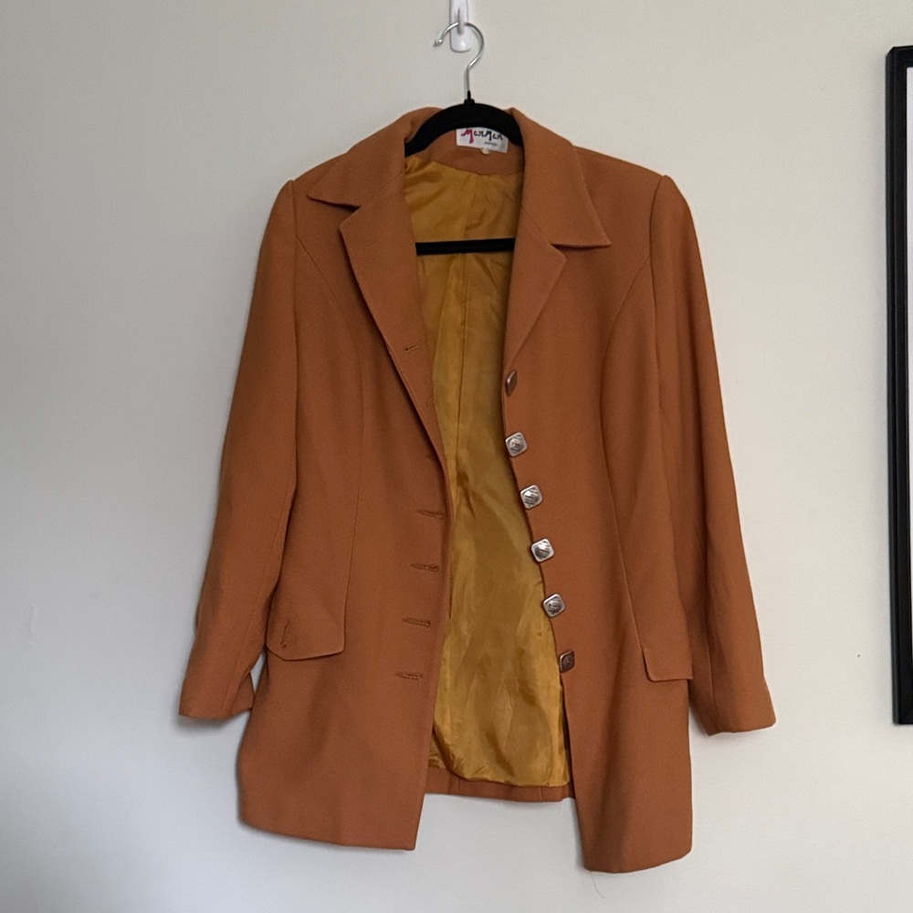 Gallery Women's Tan Blazer